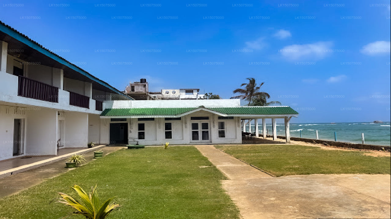 Coral Reef Beach Hotel