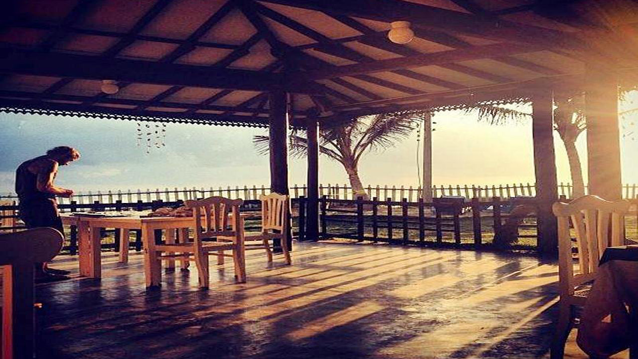 Lace Rock Beach Cabanas, Ahangama