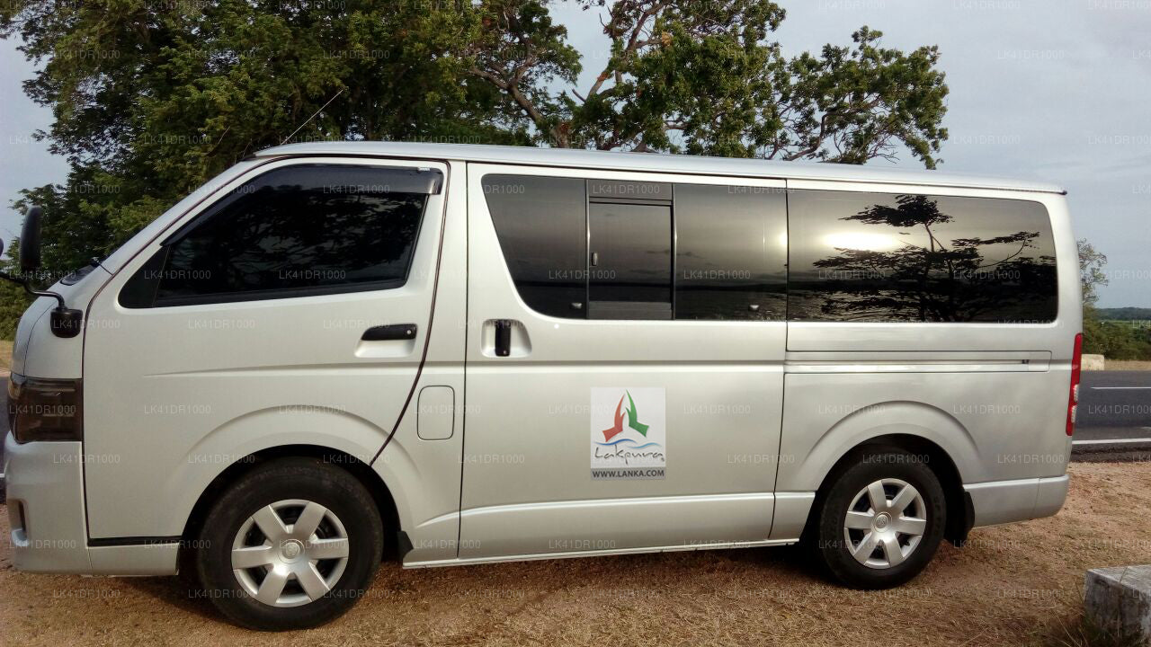 Kirillawala City to Colombo Airport (CMB) Private Transfer