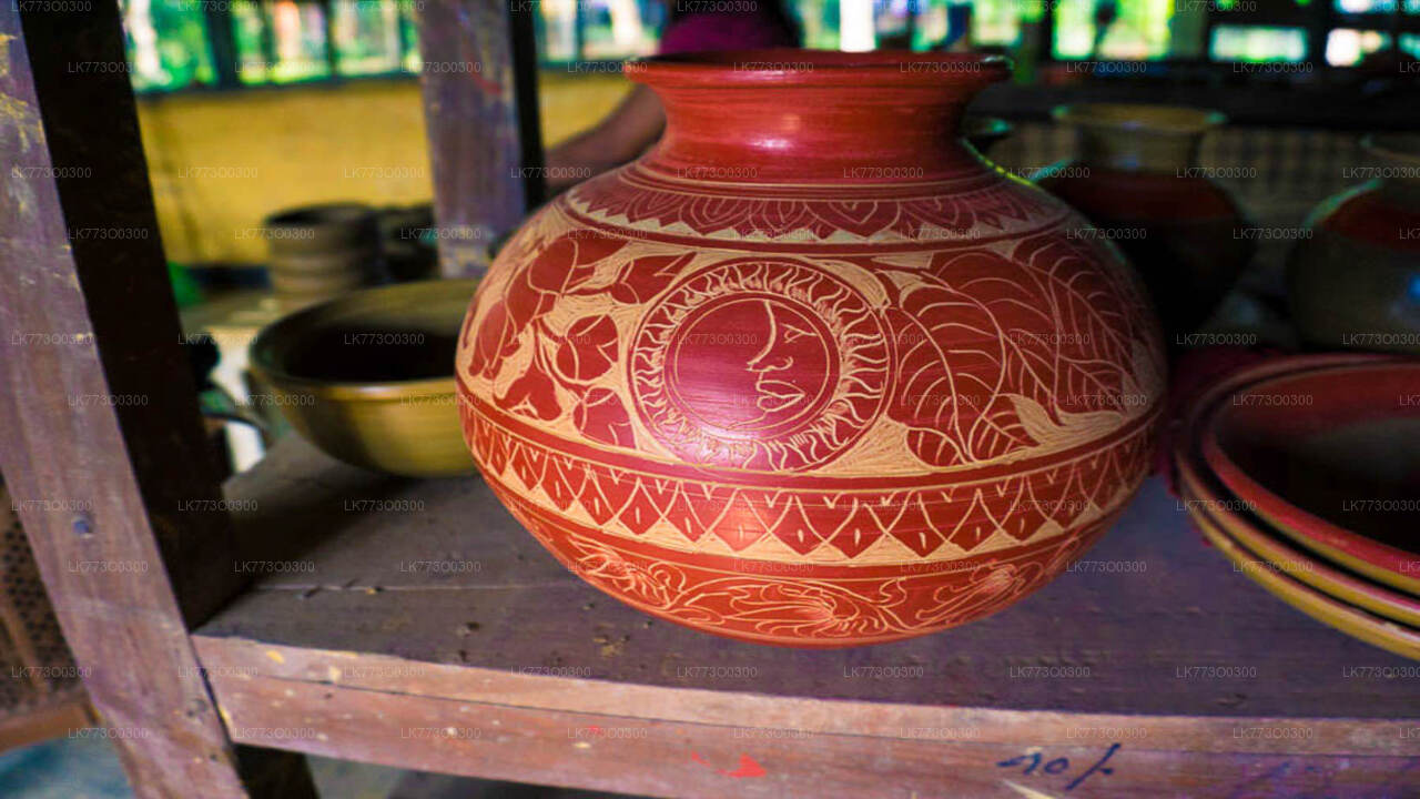 Pottery Village Cycling Tour from Pinnawala